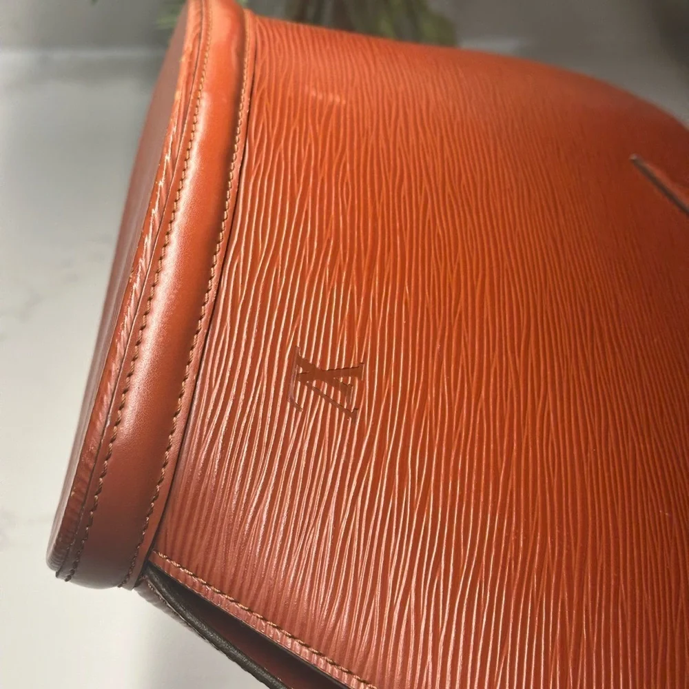 Louis Vuitton Saint Jacques Epi Tote + COA